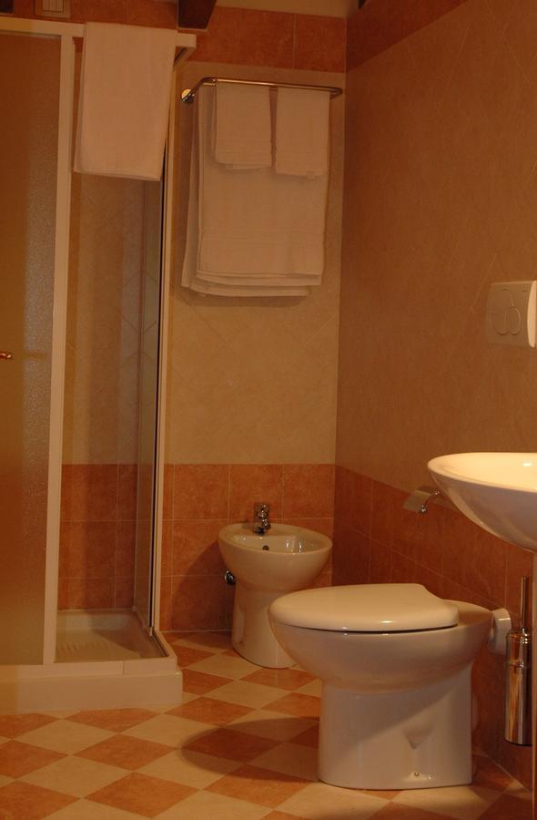 Hotel Il Borghetto Bariano Esterno foto
