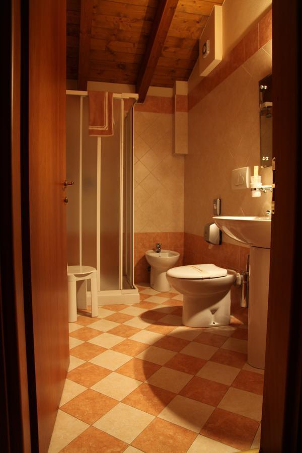 Hotel Il Borghetto Bariano Esterno foto
