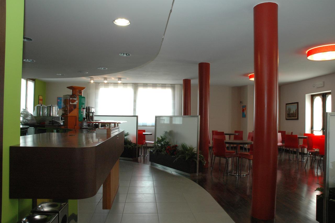 Hotel Il Borghetto Bariano Esterno foto